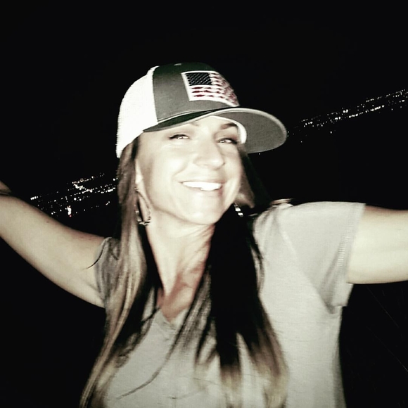 Meet your Posher, Andrea - Picture 1 of 1